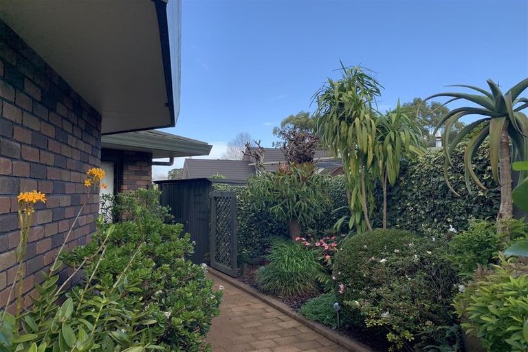 Photo of property in 8a Heron Place, Maunu, Whangarei, 0110