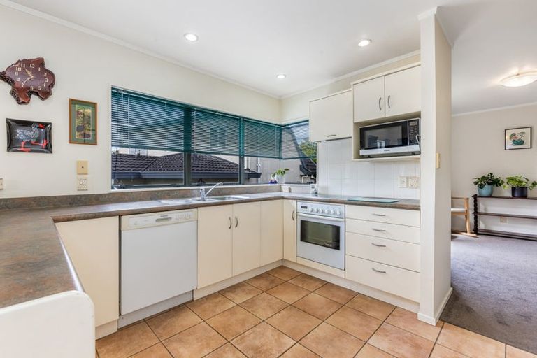 Photo of property in 8 Millstream Drive, Henderson, Auckland, 0610