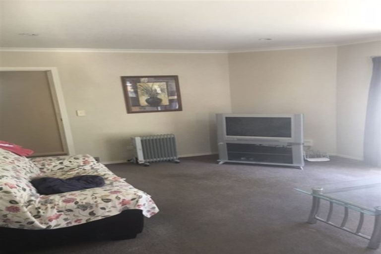 Photo of property in 86 Nielsen Gardens, Rototuna, Hamilton, 3210