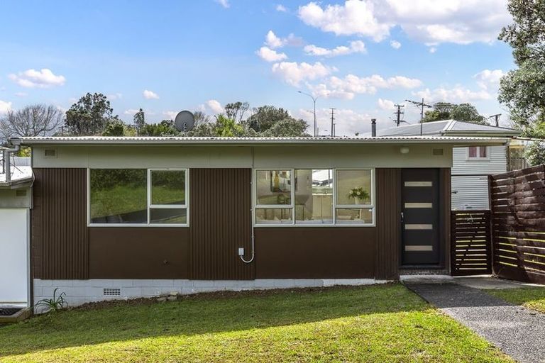 Photo of property in 1/34 Mayfield Road, Glenfield, Auckland, 0629