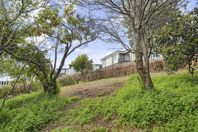 Photo of property in 84 Sutherland Road, Brookfield, Tauranga, 3110