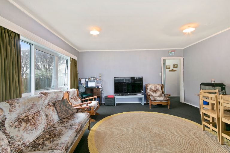 Photo of property in 69 Godley Street, Waiwhetu, Lower Hutt, 5010