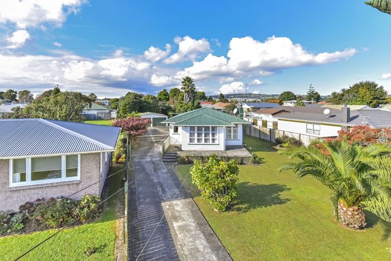 Photo of property in 21 Hill Crescent, Papakura, 2110