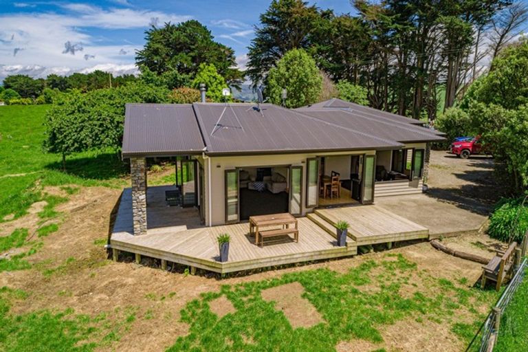Photo of property in 165 Ridge Road, Pahiatua, 4983