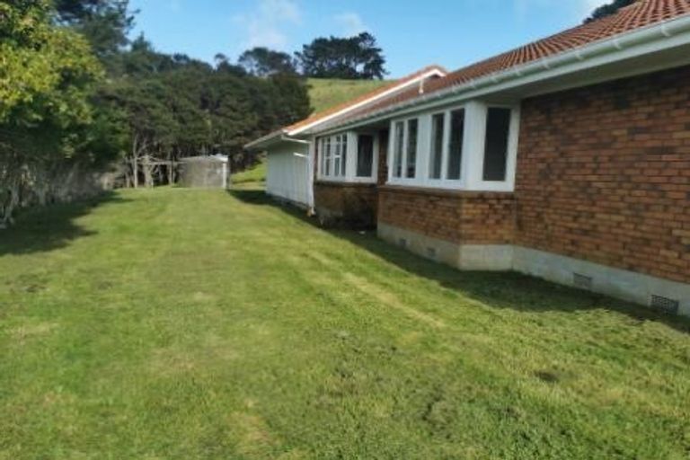 Photo of property in 96 Cemetery Road, Wainui, Silverdale, 0992