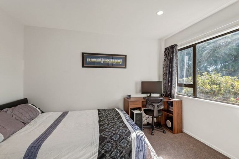 Photo of property in 3 Pinaster Place, Parklands, Christchurch, 8083