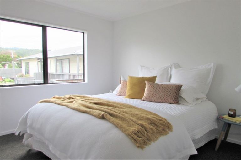 Photo of property in 2/264a Fergusson Drive, Heretaunga, Upper Hutt, 5018