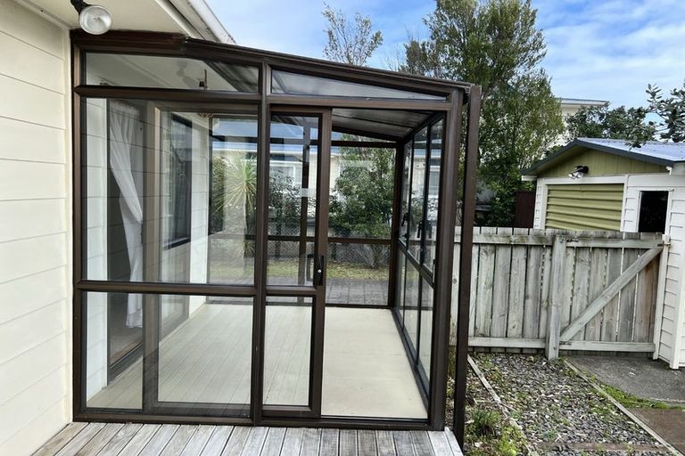 Photo of property in 22 Hicks Crescent, Waikanae Beach, Waikanae, 5036