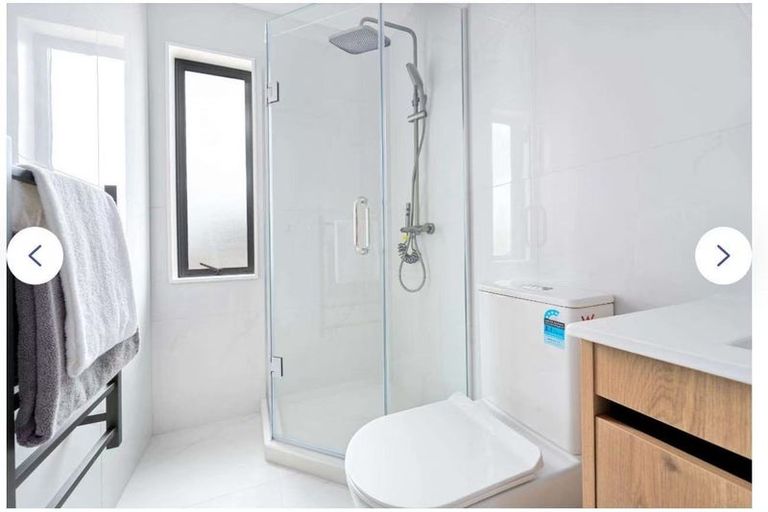 Photo of property in 39 Taipahitini Road, Rosehill, 2113