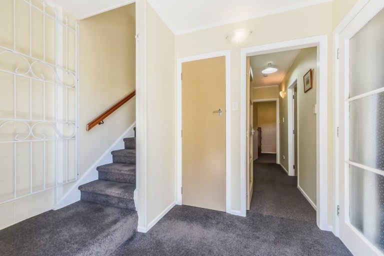 Photo of property in 10 Seaview Crescent, Picton, 7220
