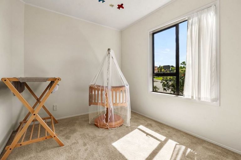 Photo of property in 98 Onetaunga Road, Chatswood, Auckland, 0626