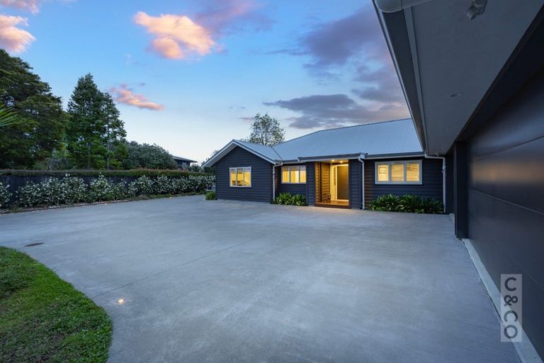 Photo of property in 212 Matua Road, Kumeu, 0810