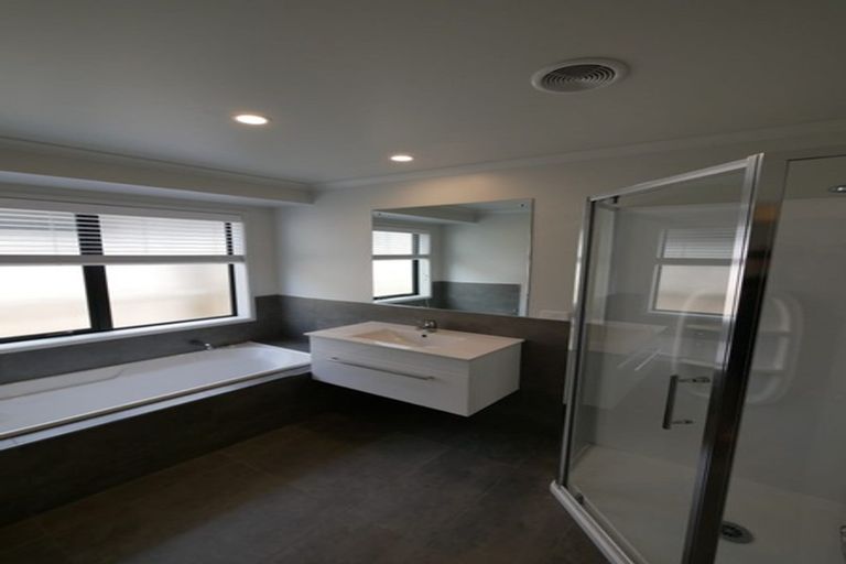 Photo of property in 2 Matawai Puna Drive, Pukekohe, 2120