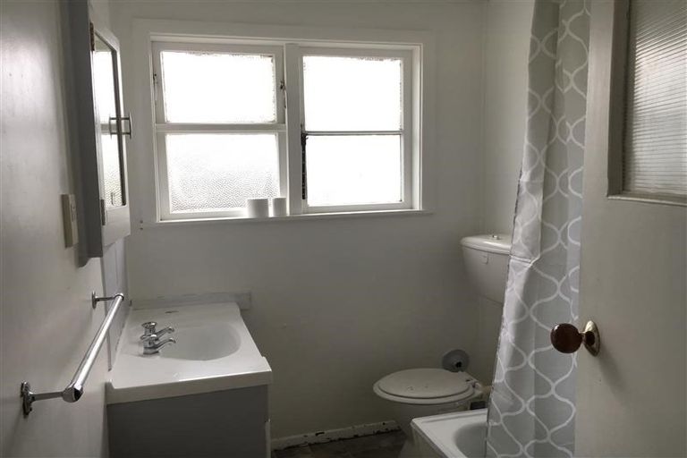 Photo of property in 8 Harris Street, Naenae, Lower Hutt, 5011