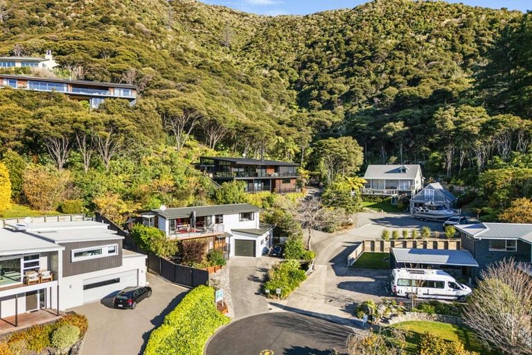 Photo of property in 9a Finlay Grove, Waikawa, Picton, 7220