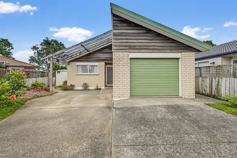 Photo of property in 19b Mcgowan Place, Orewa, 0931