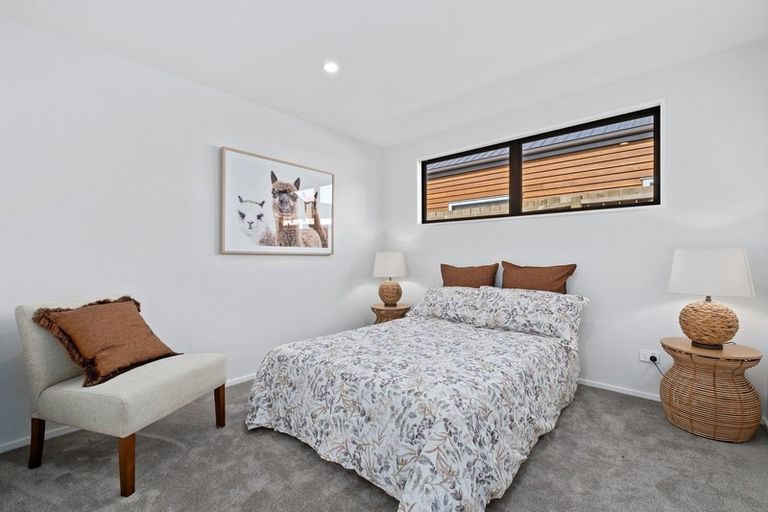 Photo of property in 5 Merivale Avenue, Wanaka, 9305