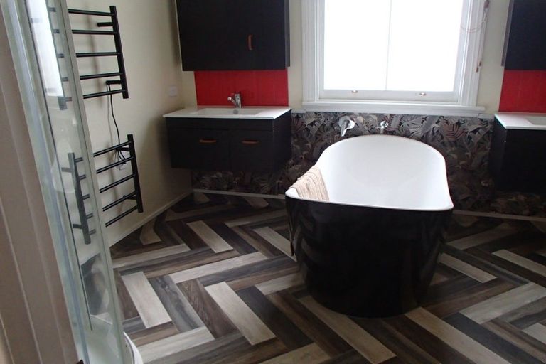 Photo of property in 11 Ada Street, Hokowhitu, Palmerston North, 4410