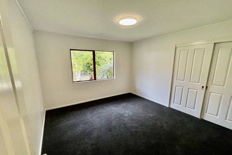 Photo of property in 169 Vaughans Road, Okura, Albany, 0792