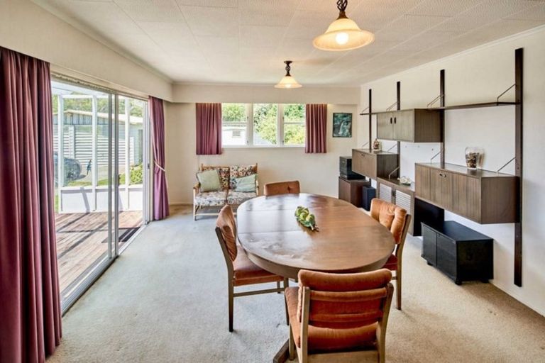 Photo of property in 350 Main Road, Tawa, Wellington, 5028