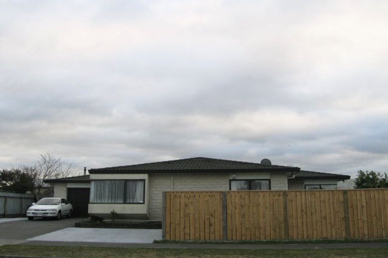 Photo of property in 32 Townshend Crescent, Greenmeadows, Napier, 4112