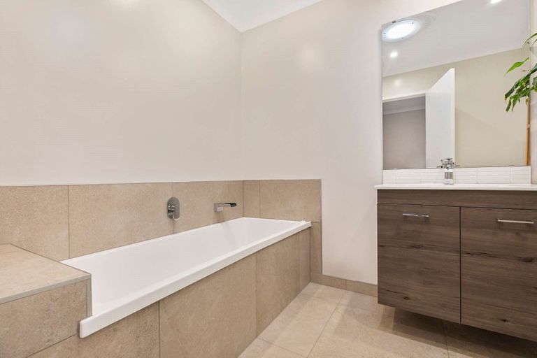 Photo of property in 20 Spotted Dove Road, Hobsonville, Auckland, 0616