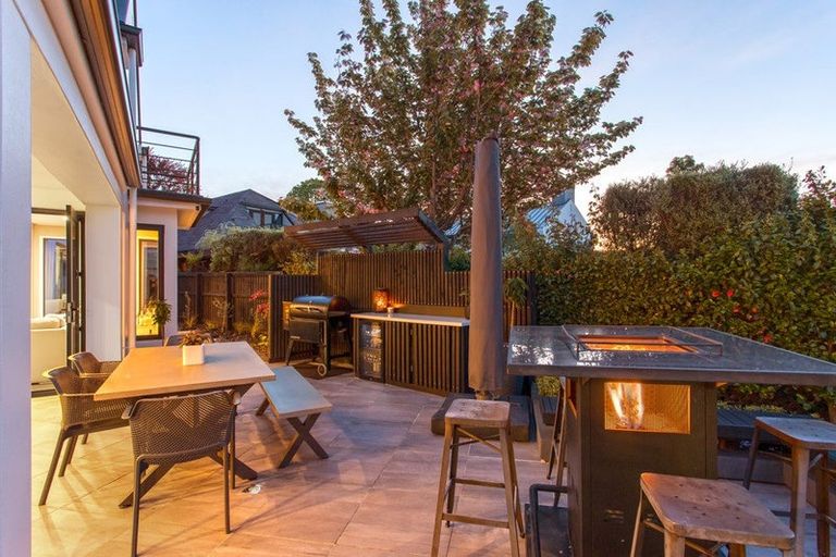 Photo of property in 9a Hamilton Avenue, Ilam, Christchurch, 8041