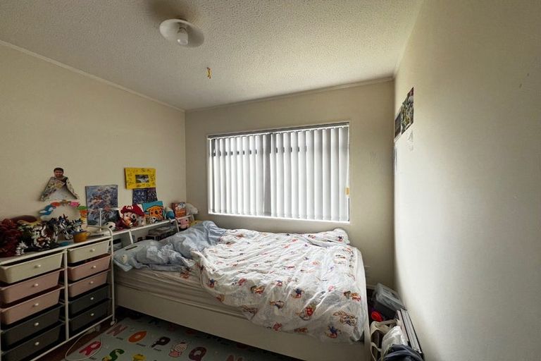 Photo of property in 3/20a Lavery Place, Sunnynook, Auckland, 0632