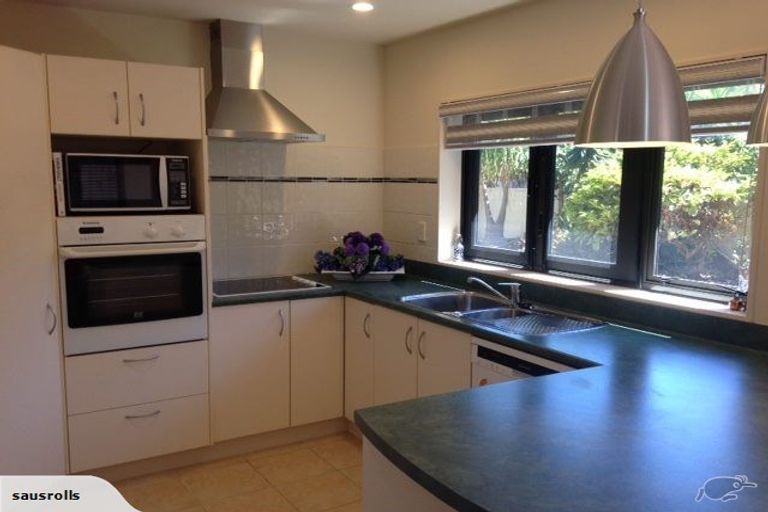 Photo of property in 2/197 Royal Road, Massey, Auckland, 0614