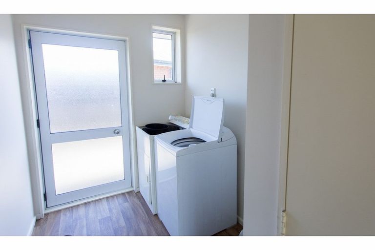 Photo of property in 2/18a Thistledown Place, Woolston, Christchurch, 8062