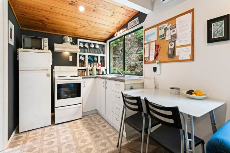 Photo of property in 23 Wharf Road, Clarks Beach, Pukekohe, 2679