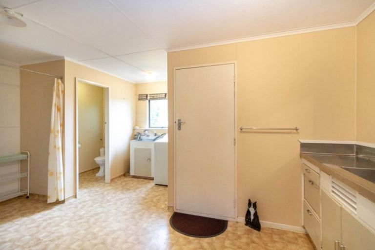 Photo of property in 75 Riverbank Road, Tiakitahuna, Palmerston North, 4477