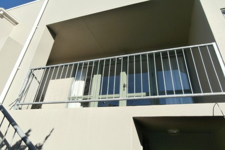 Photo of property in 2/407 Barbadoes Street, Christchurch Central, Christchurch, 8013
