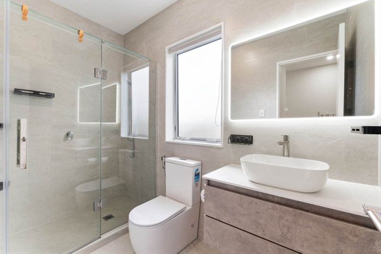 Photo of property in 13 Morus Road, Massey, Auckland, 0614