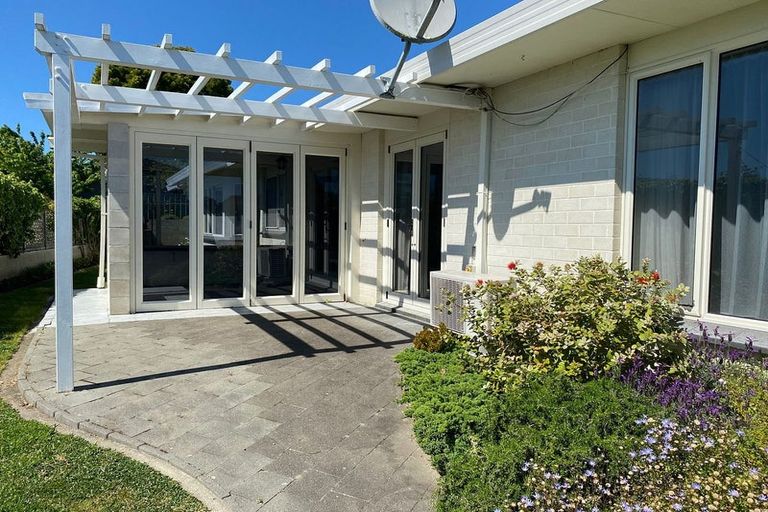 Photo of property in 2/3 Emerald Hill, Havelock North, 4130