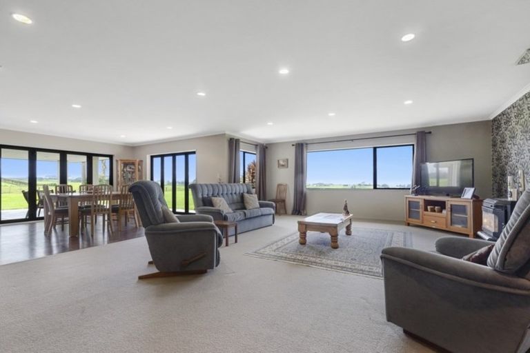 Photo of property in 3048 Awhitu Road, Awhitu, Waiuku, 2684