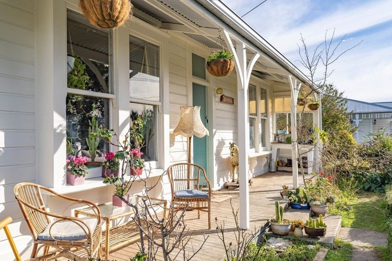 Photo of property in 10 Venice Street, Martinborough, 5711