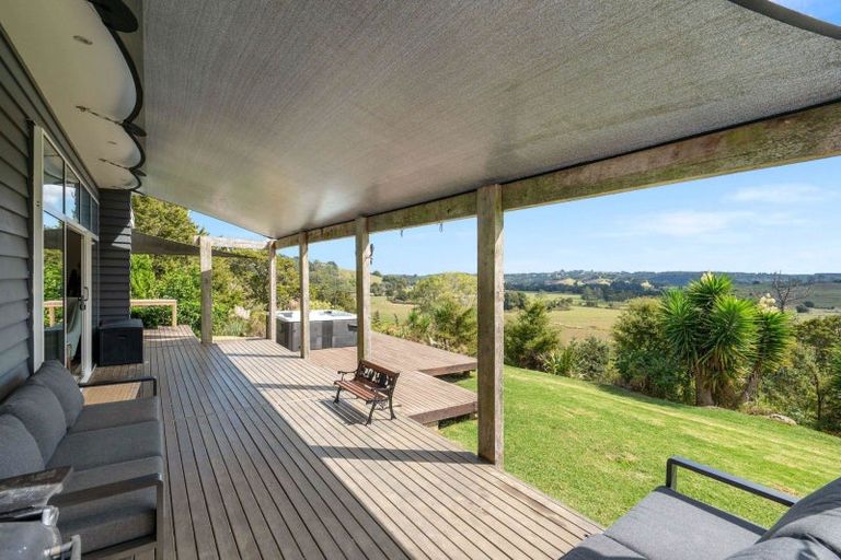 Photo of property in 442 Whananaki Road North, Opuawhanga, Hikurangi, 0181