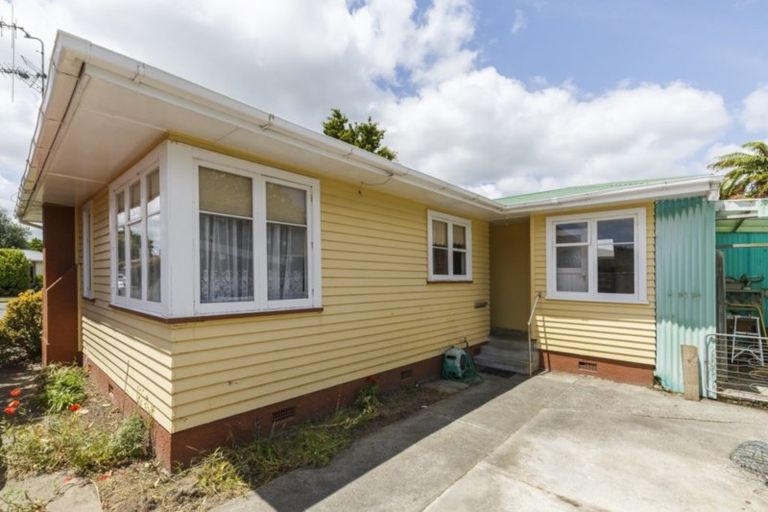 Photo of property in 14 Dorset Crescent, Hokowhitu, Palmerston North, 4410