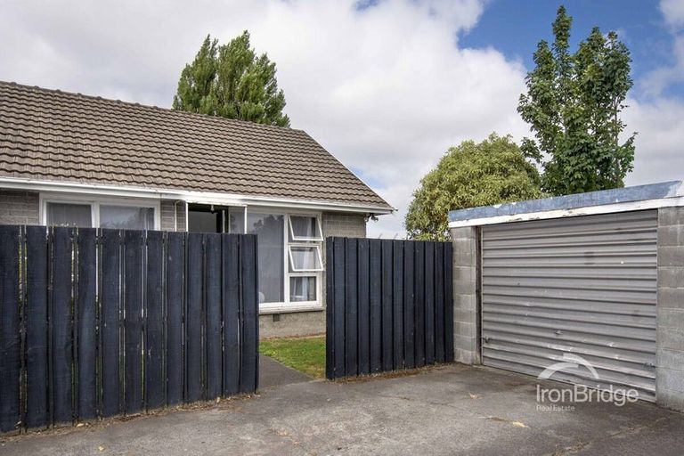 Photo of property in 4/39 Brockworth Place, Riccarton, Christchurch, 8011