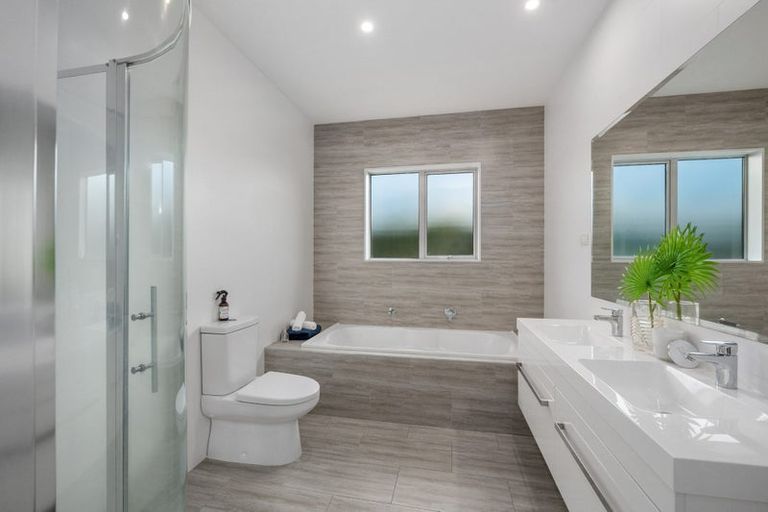 Photo of property in 97 Pohutukawa Parade, Riverhead, 0820