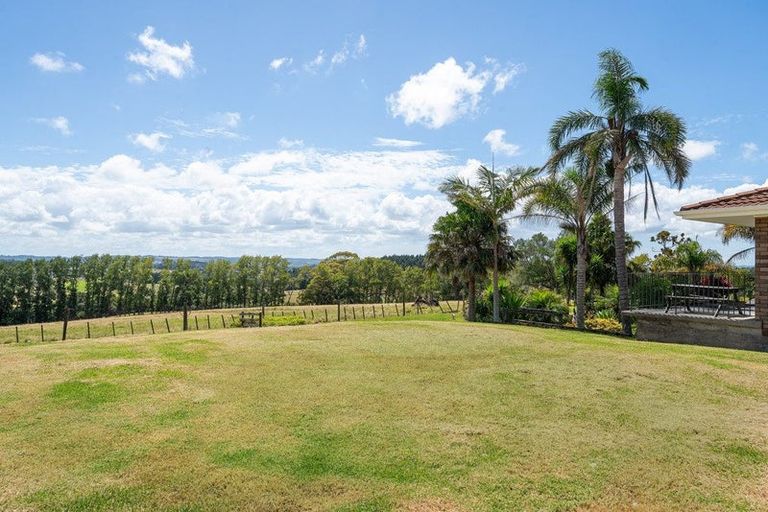 Photo of property in 14 Peters Lane, Taupaki, Henderson, 0782