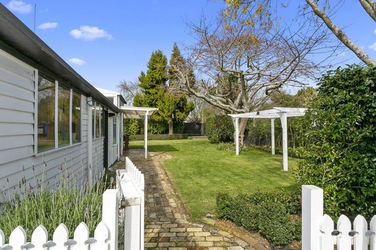 Photo of property in 27 Princes Street, Cambridge, 3434