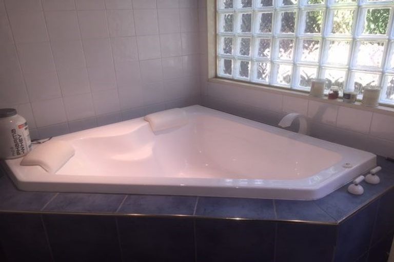 Photo of property in 27 Millhill Lane, Huntsbury, Christchurch, 8022