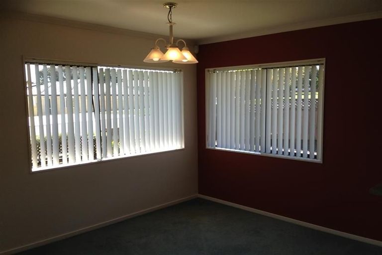 Photo of property in 3 Grande Vue Road, Papatoetoe, Auckland, 2025