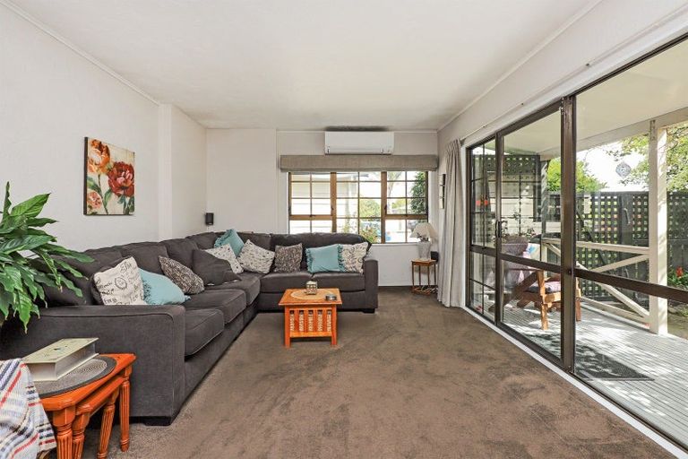 Photo of property in 1/64 Guppy Road, Greenmeadows, Napier, 4112