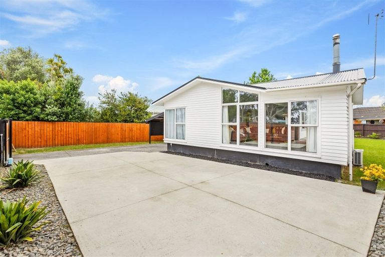 Photo of property in 57 Universal Drive, Henderson, Auckland, 0610
