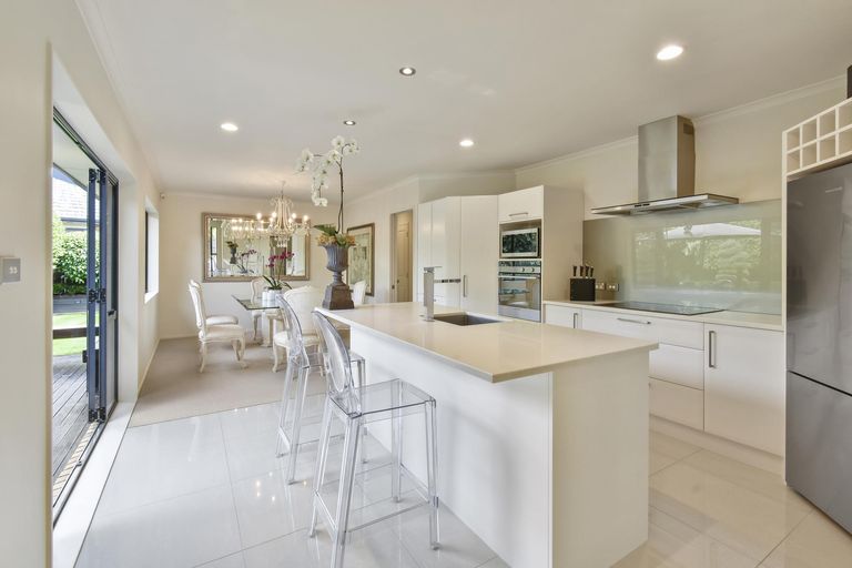 Photo of property in 80 Lothian Brae, Wattle Downs, Auckland, 2103