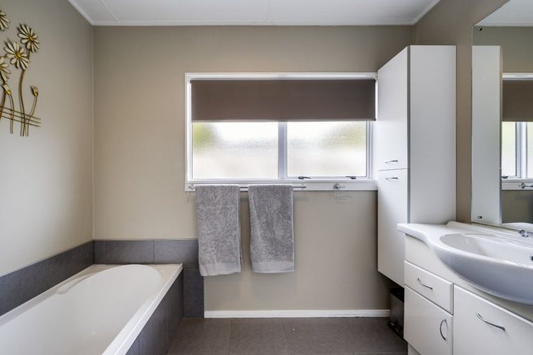 Photo of property in 18a Cassino Crescent, Onekawa, Napier, 4110