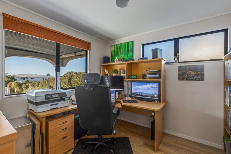 Photo of property in 9 Awatere Place, Snells Beach, 0920